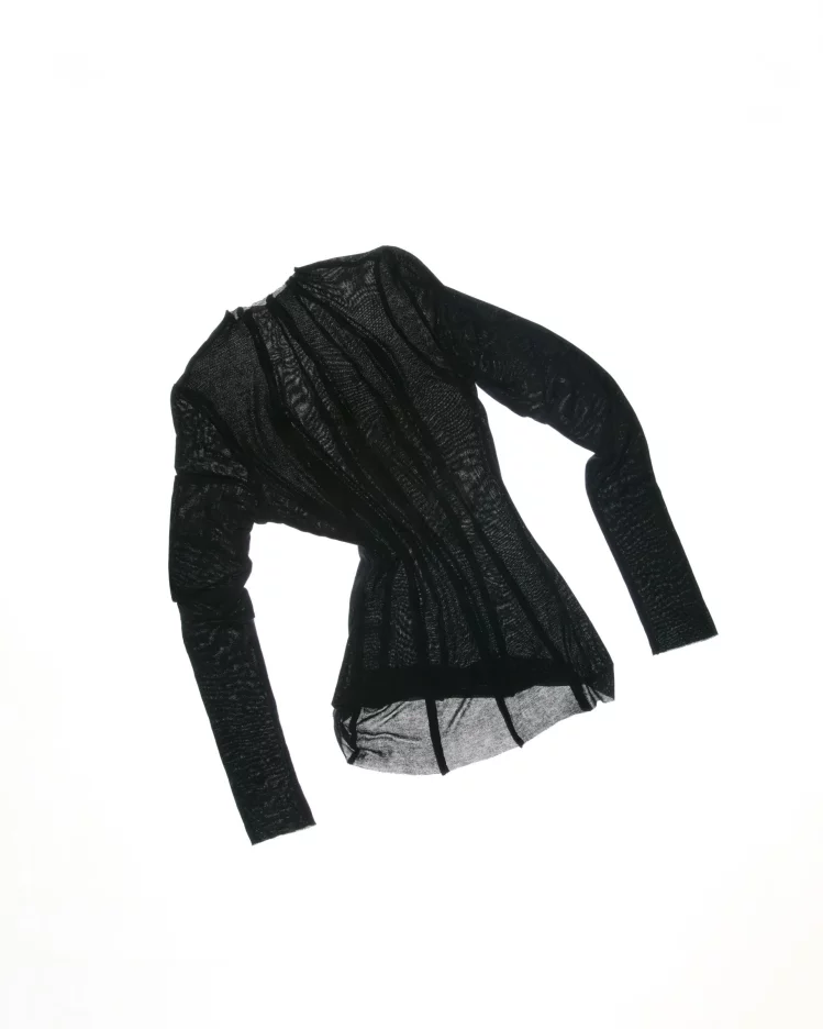 С чем носить лонгслив зимой 2025