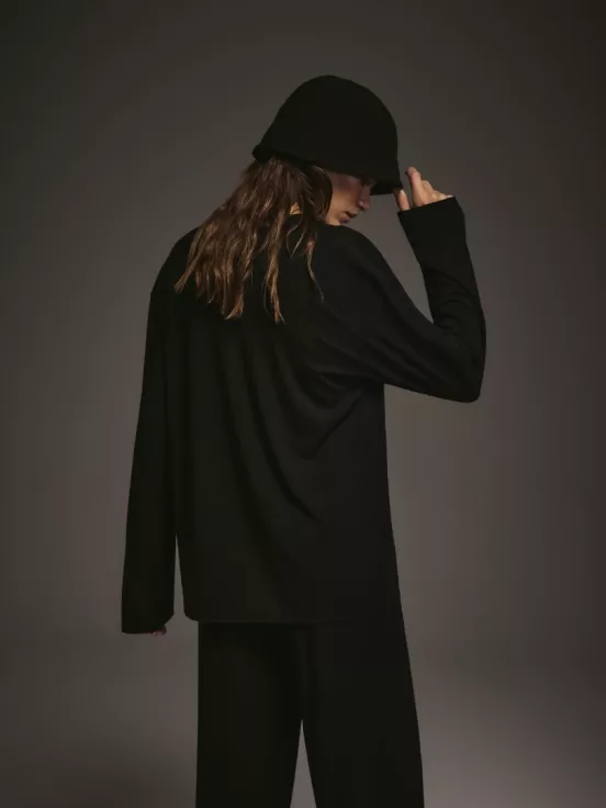 Лонгслив ESSENCE