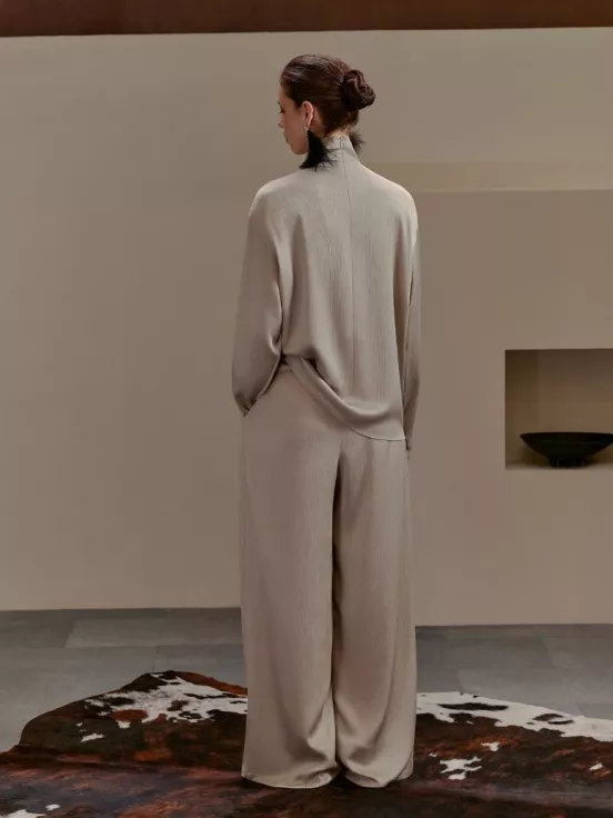 Брюки INVERSION за 23 900 рублей