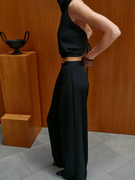 Брюки INVERSION за 23 900 рублей