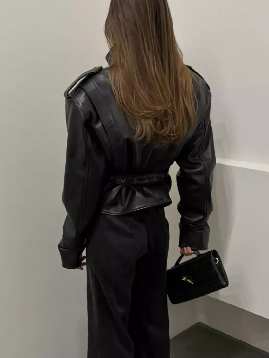 Куртка HENDRIX цвет черный за 220 000 рублей