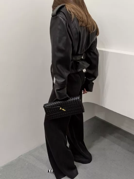 Купить Куртка HENDRIX цвет черный за 220 000 рублей