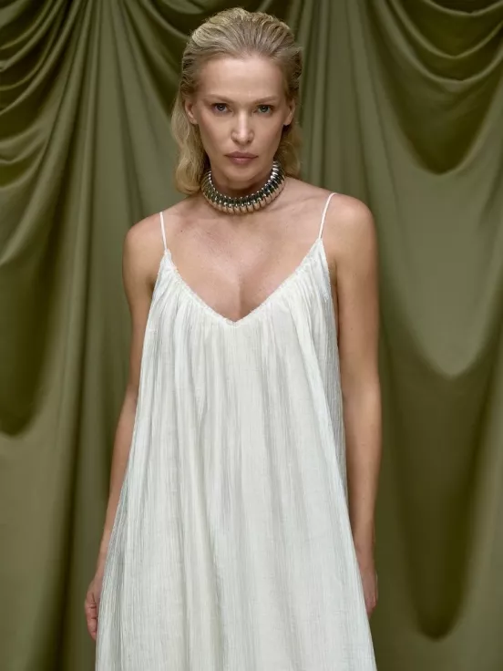 Сарафан REVIEW цвет сливочный за 35 000 рублей