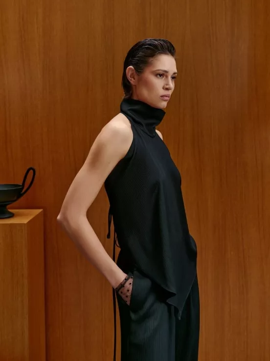 Топ-платок INVERSION цвет черный