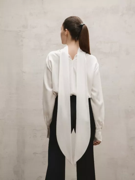 Купить Блуза NEW SAINT цвет белый за 17 500 рублей