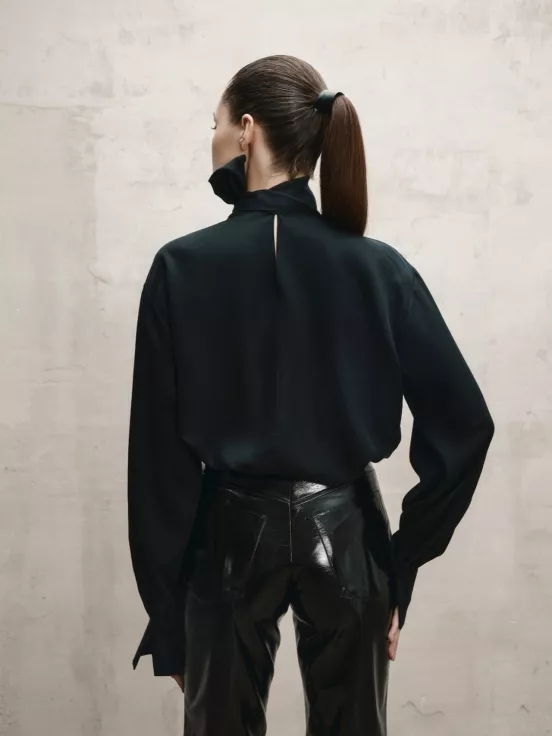 Блуза NEW SAINT цвет черный