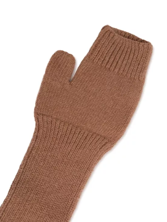 Митенки за 9 030 рублей