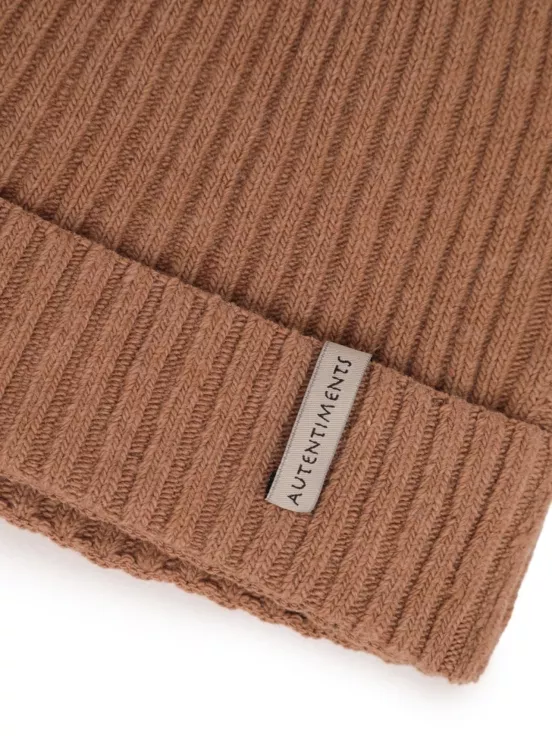 Шапка за 9 730 рублей