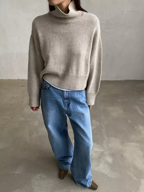 Свитер цвет бежевый за 19 900 рублей