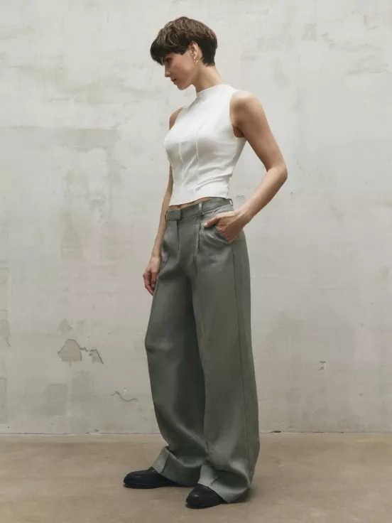 Брюки OLIVE цвет оливковый за 13 800 рублей