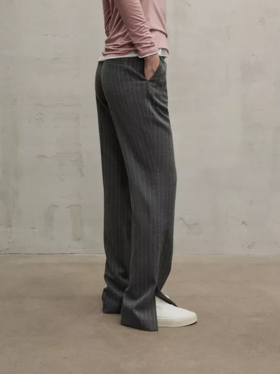 Купить Брюки SCHOOL цвет серый за 19 500 рублей