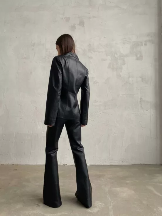 Брюки BLACK SKIN за 89 000 рублей