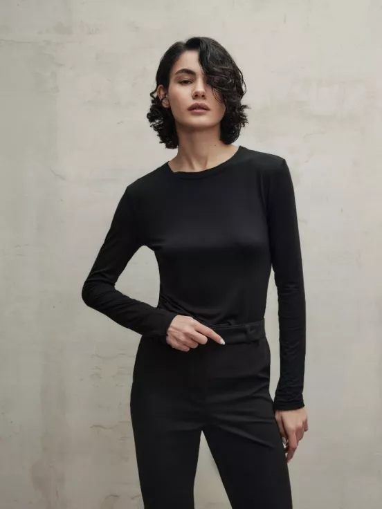 Купить Лонгслив TRINITY LIGHT цвет черный за 9 900 рублей