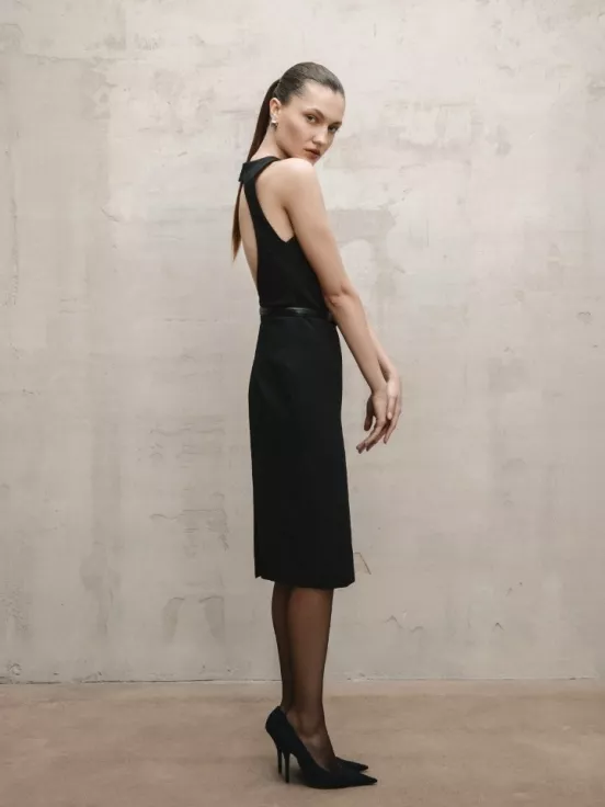 Платье BLACK TIE цвет черный за 27 900 рублей