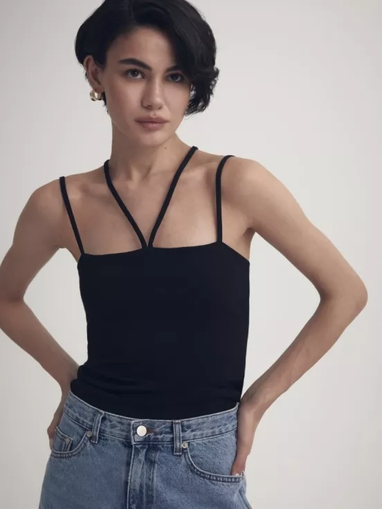 Топ VIKKI цвет черный за 6 900 рублей