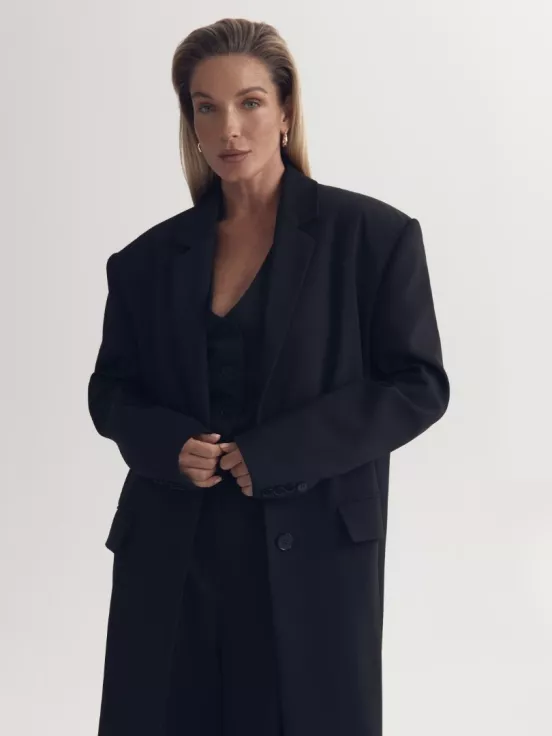 Пальто MALCOM за 31 900 рублей