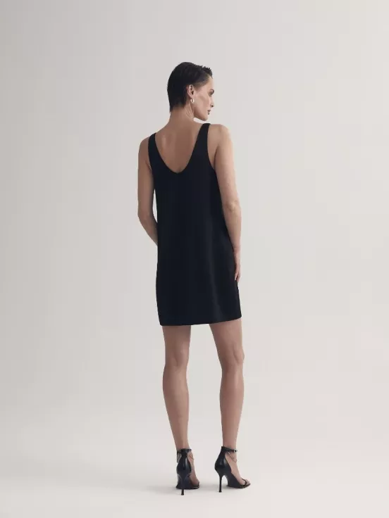 Платье DAPHNE цвет черный за 18 900 рублей