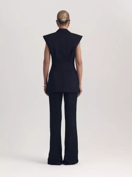 Жилет удлиненный SUMMER SUIT цвет черный за 28 900 рублей