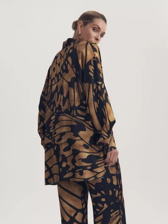 Рубашка оверсайз BUTTERFLY за 24 500 рублей