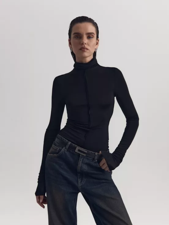 Лонгслив INSIDE цвет черный за 15 900 рублей