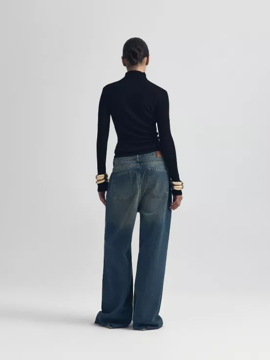 Купить Лонгслив FLUFFY BLACK цвет черный за 22 900 рублей