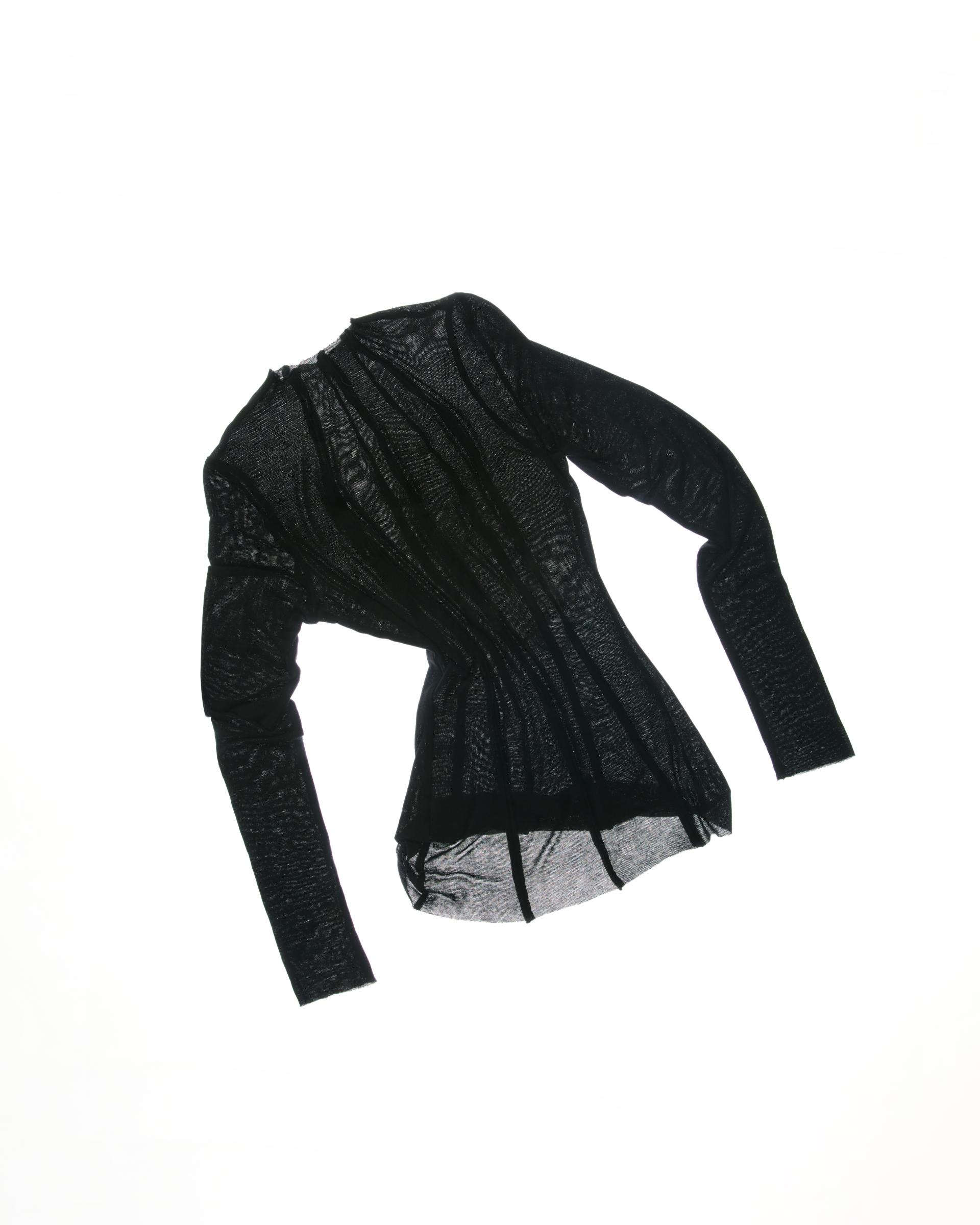 С чем носить лонгслив зимой 2025