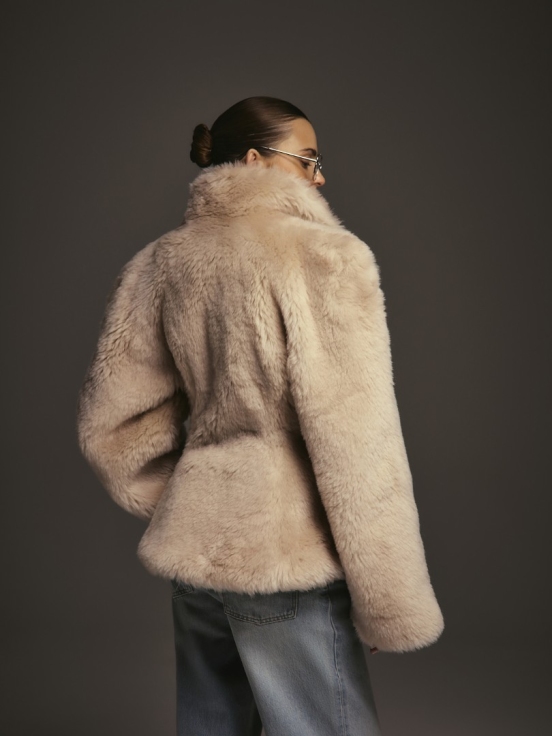 Шуба MANTEAU за 99 000 рублей