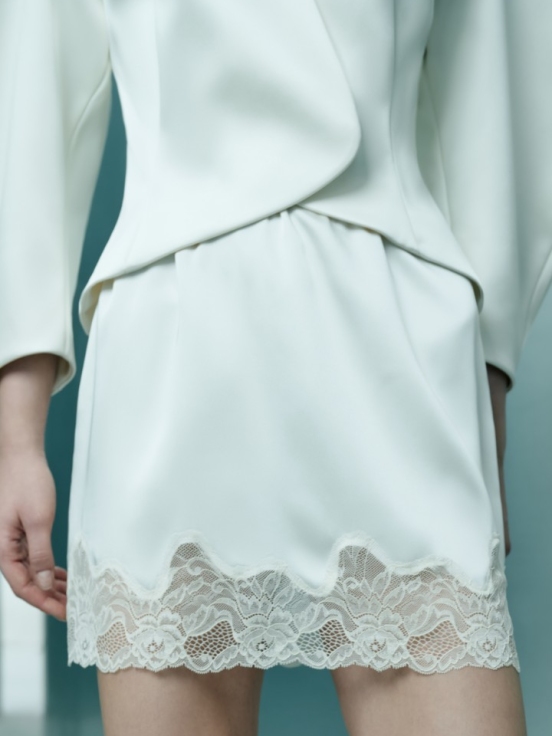 Юбка AMBROSE за 19 900 рублей