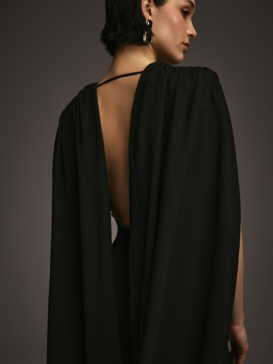 Платье GARNIER цвет черный за 59 900 рублей