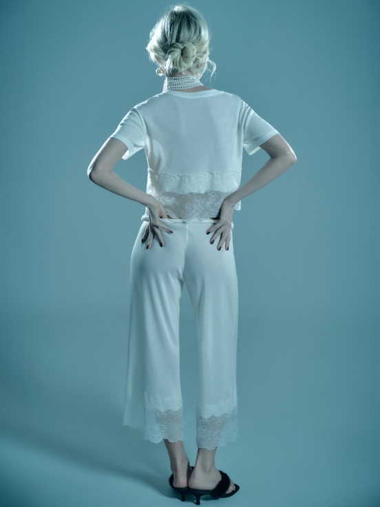 Футболка INTERLUDE за 14 900 рублей