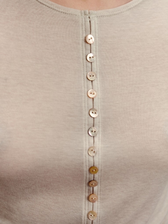 Лонгслив EVERMORE за 19 500 рублей