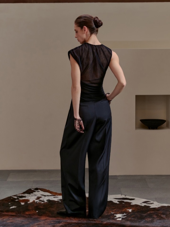 Топ ILLUSION за 21 000 рублей