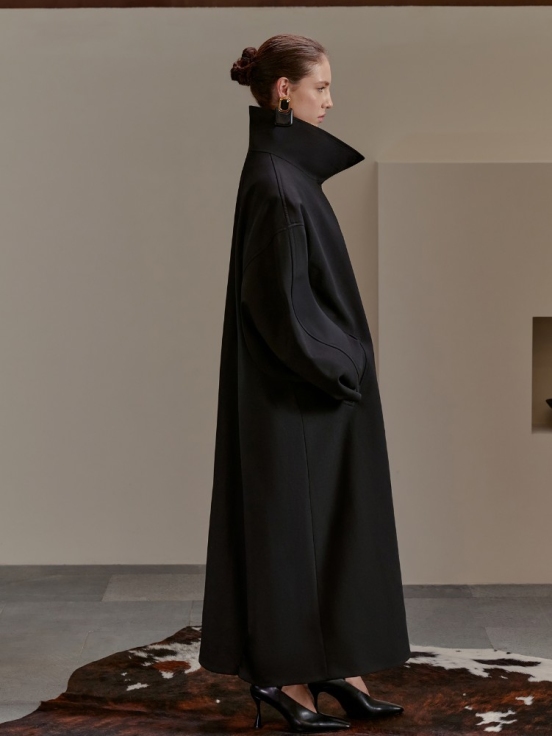 Плащ CREATOR за 75 000 рублей