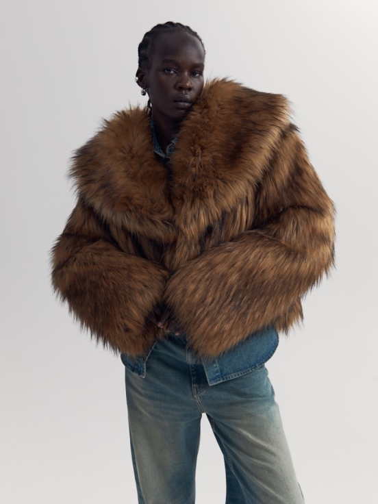 Шуба FUR-FUR за 74 900 рублей